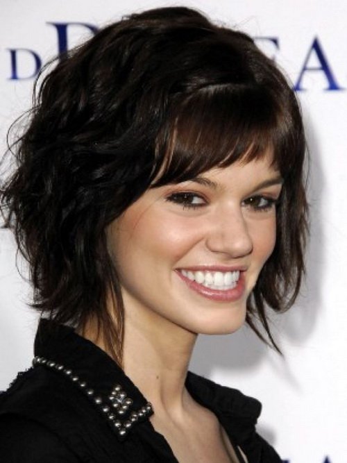 Short Wavy Hairstyles with Bangs