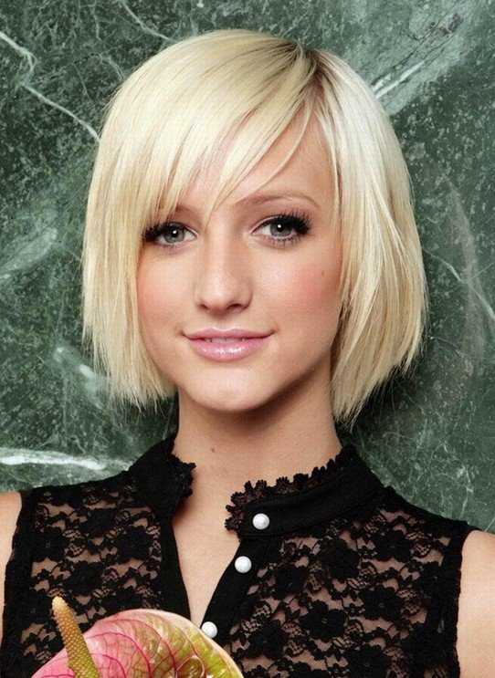 2014-Hair-Trends-Cute-Short-Blonde-Straight-Hairstyle-with-Bangs