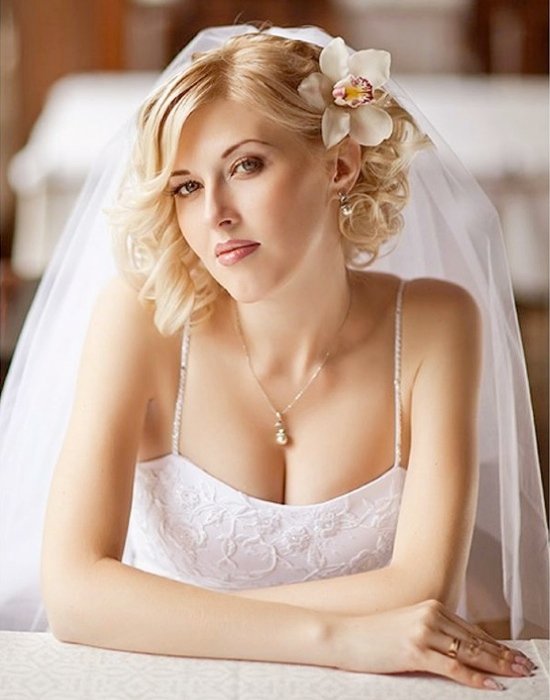 short wedding hairstyle